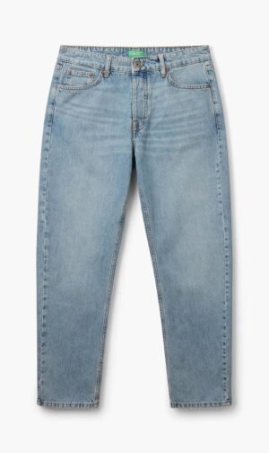 يونايتد كولورز أوف بينيتون أزرق فاتح Carrot Cut Jeans for للرجال