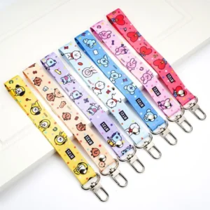 حبل هاتف BT21 Koya Shooky Tata Cooky Mang بتصميم إبداعي عالي الجودة مطبوع عليه رسوم كرتونية لطيفة ومضادة للضياع للأزواج