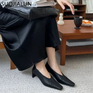 SUOJIALUN الخريف النساء مضخات أحذية موضة الضحلة الانزلاق على السيدات أنيقة حذا فردي للسيدات مربع عالية الكعب فستان في الهواء الطلق مضخات